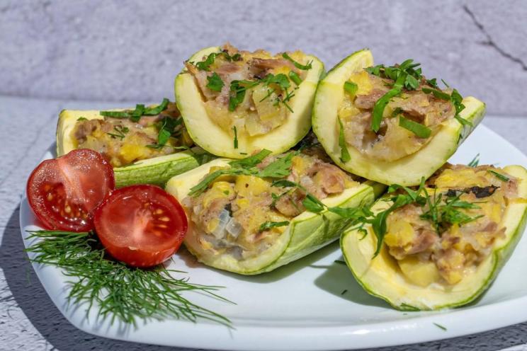 Tuna-Stuffed Zucchini Boats