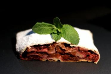 Easy Cherry-Apple Strudel with Vanilla and Cinnamon