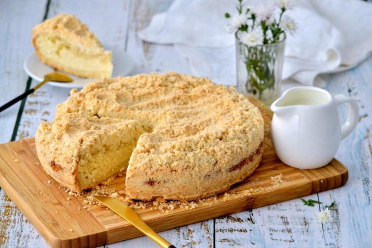 Royal Cottage Cheese Crumb Cheesecake