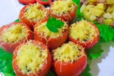 Oven-Baked Stuffed Tomatoes with Minced Meat
