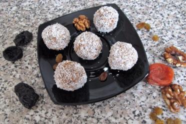 Healthy Homemade Dried Fruit Candies