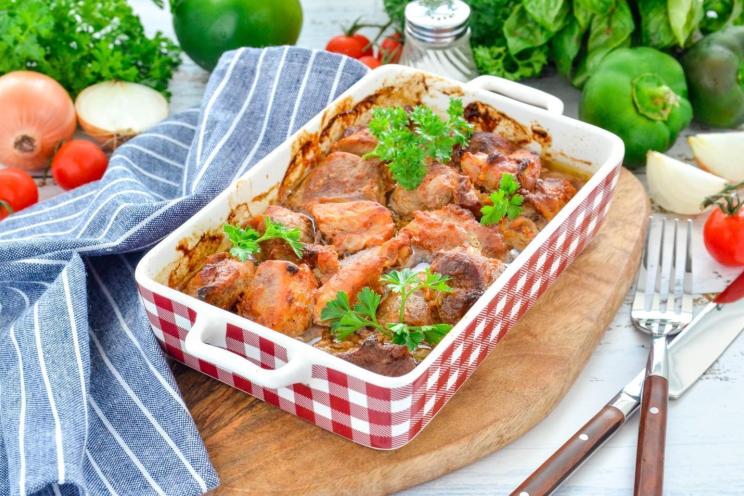 Oven-Baked Meat with Onion Gravy Oven-Baked Meat with Onion Gravy