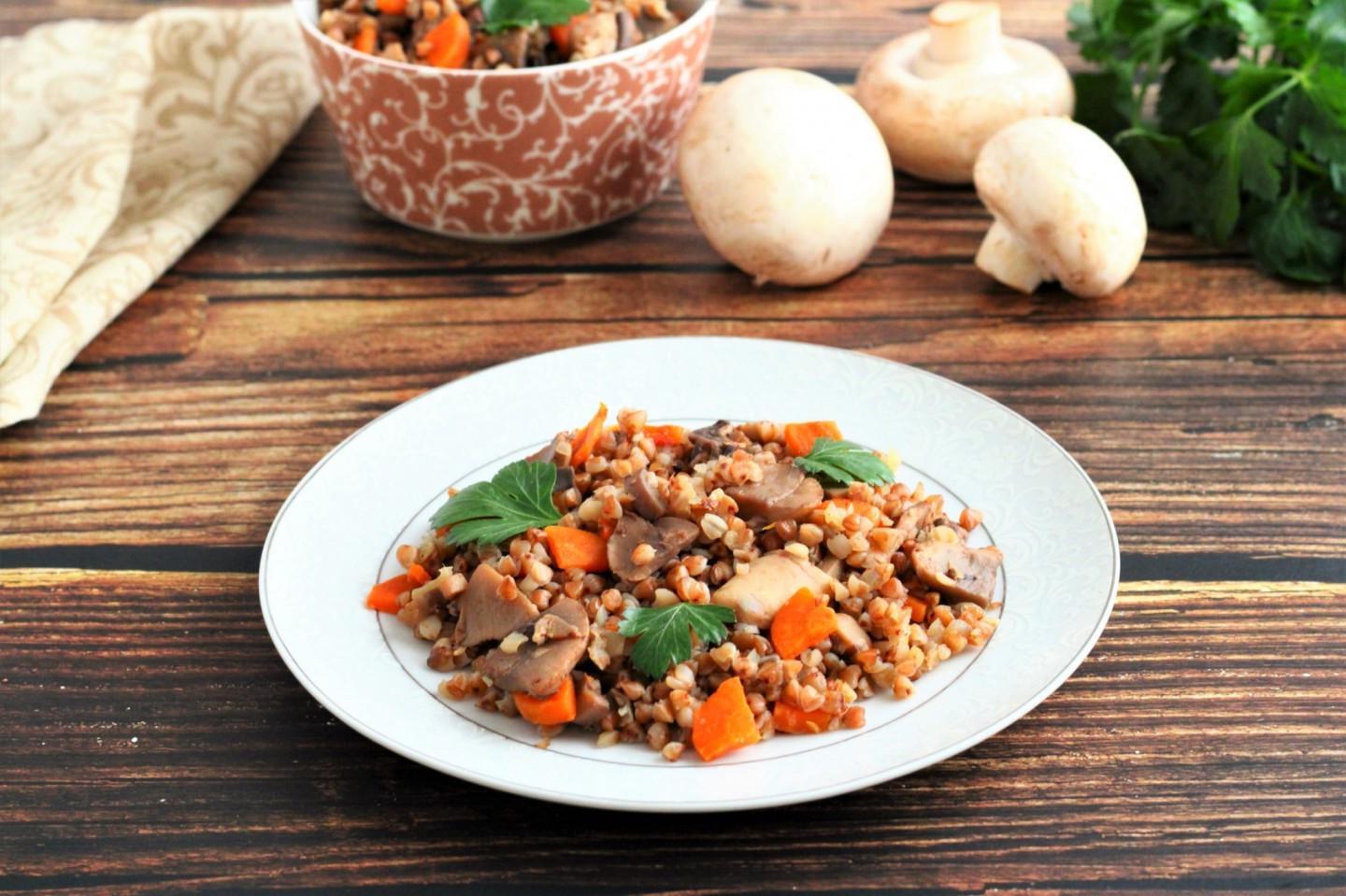 Crumbly Buckwheat with Mushrooms and Veggies
