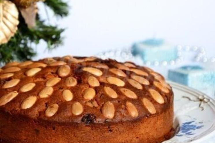 Traditional Scottish Dundee Christmas Cake Traditional Scottish Dundee Christmas Cake