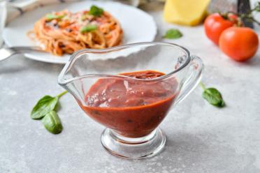 Quick and Elegant Tomato Paste Spaghetti Sauce