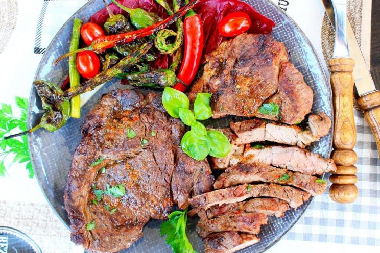 Grilled Beef Steak Over Coals: Juicy and Tender Grilled Beef Steak Over Coals: Juicy and Tender