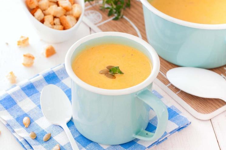 Creamy Pumpkin Soup with Croutons