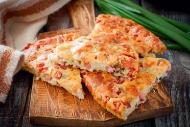 Cheesy Sausage Oven Pie