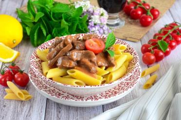 Hearty Meat Sauce Pasta