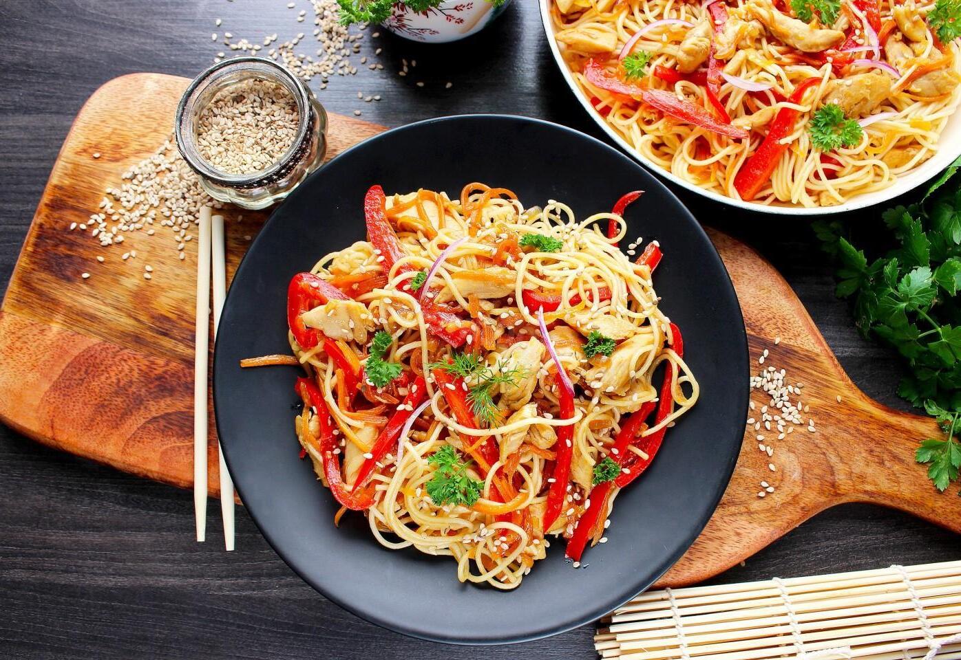 Chicken Teriyaki Udon with Veggies Chicken Teriyaki Udon with Veggies