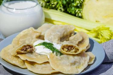 Cabbage & Meat Dumplings: Quick, Tasty, Family-Friendly Meals
