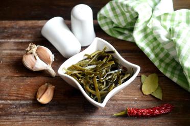 Everyday Pickled Seaweed Salad for the Whole Family