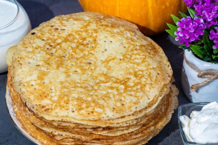 Fluffy Yeast Pancakes with Milk and Eggs