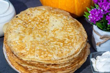 Fluffy Yeast Pancakes with Milk and Eggs