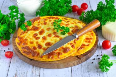 Cheesy Georgian Flatbread Delight