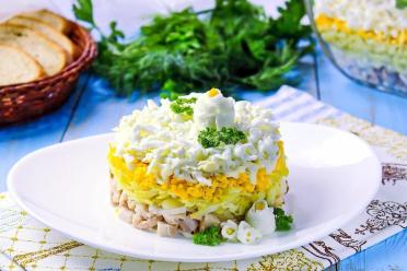 Smoked Chicken and Cheese Bride Salad