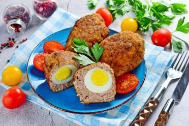 Egg-Stuffed Meat Cutlets