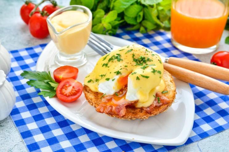 Perfect Hollandaise Sauce for Eggs Benedict Perfect Hollandaise Sauce for Eggs Benedict