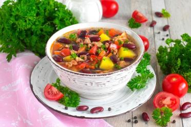Hearty Red Bean and Meat Soup