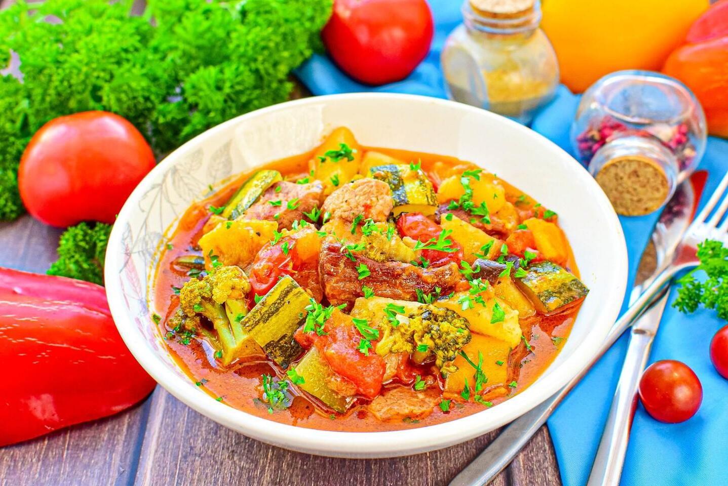 Meaty Zucchini and Potato Vegetable Stew