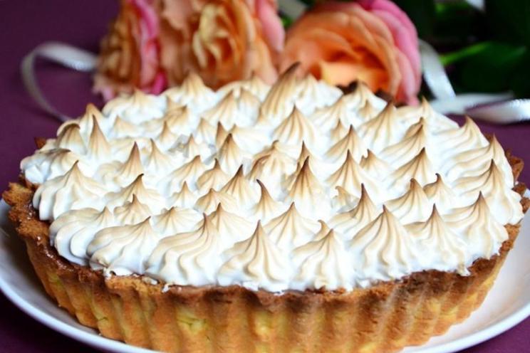 Italian Meringue Cherry Shortbread Pie Italian Meringue Cherry Shortbread Pie
