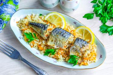 Oven-Baked Mackerel and Rice Delight