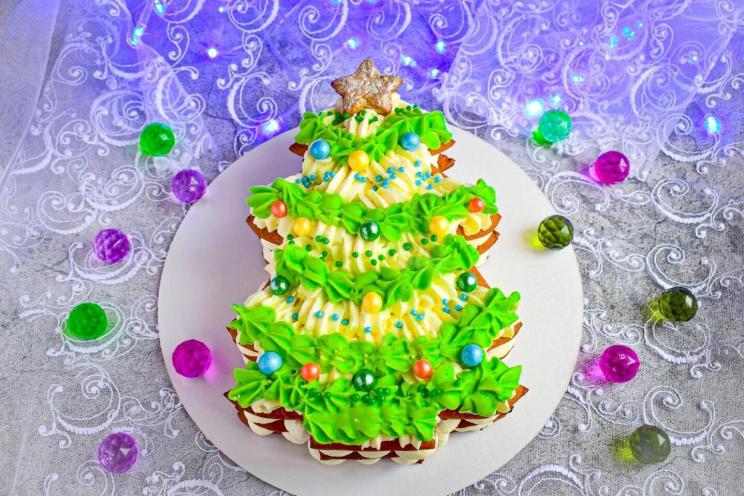 Festive Honey Cake Christmas Tree