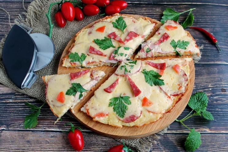 Quick & Healthy Pan-Fried Zucchini Pizza