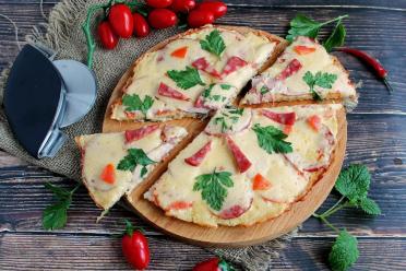 Quick & Healthy Pan-Fried Zucchini Pizza
