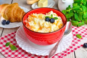 Easy Slow Cooker Pumpkin Rice Porridge