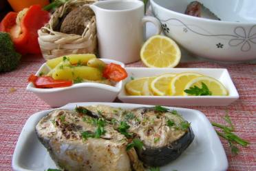 Oven-Baked Foil-Wrapped Tuna Steaks