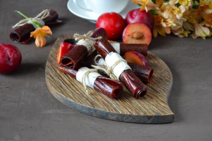 Homemade Plum Marshmallow Treat