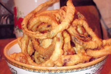 Crispy Egg-Battered Onions