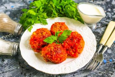 Oven-Baked Meatballs in Tomato Gravy