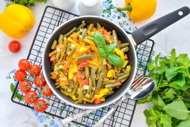 Easy Sautéed Green Beans & Veggies