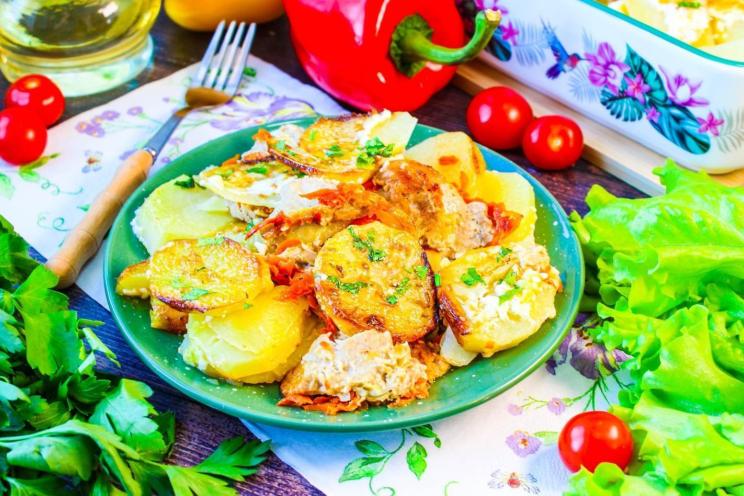 Oven-Baked Pork and Potatoes with Mayonnaise Oven-Baked Pork and Potatoes with Mayonnaise