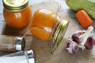 Easy Squash Caviar with Tomato Paste