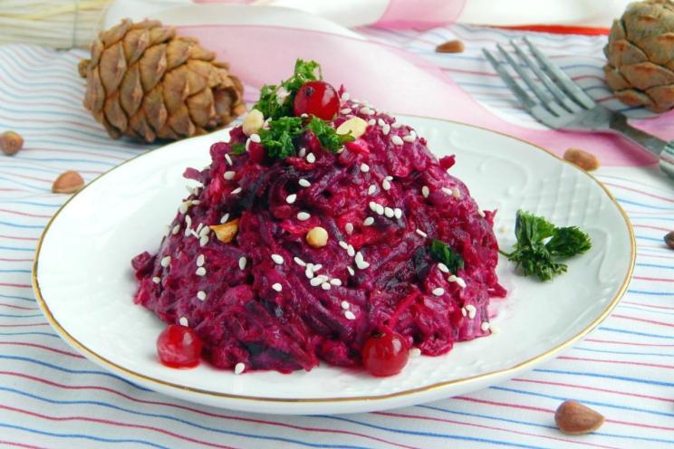 Quick & Healthy Beetroot Carrot Raisin Salad