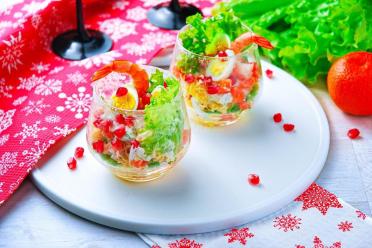 Elegant Holiday Shrimp Salad Bowls