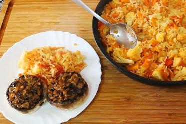 Vegan Pilaf with Celery and Cauliflower