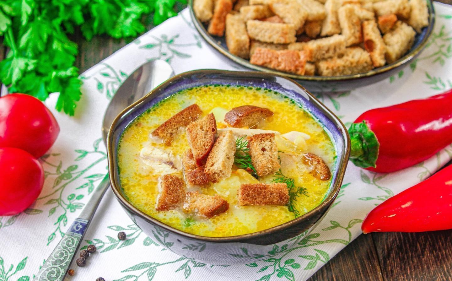Cheesy Chicken Cream Soup