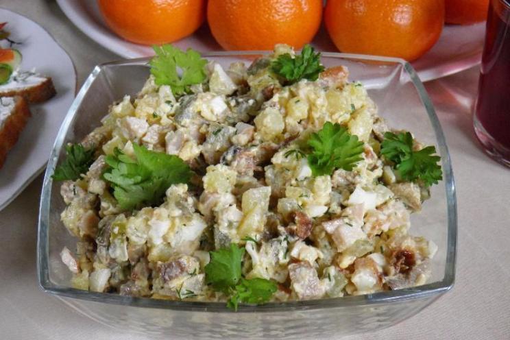 Chicken and Mushroom Boyarsky Salad
