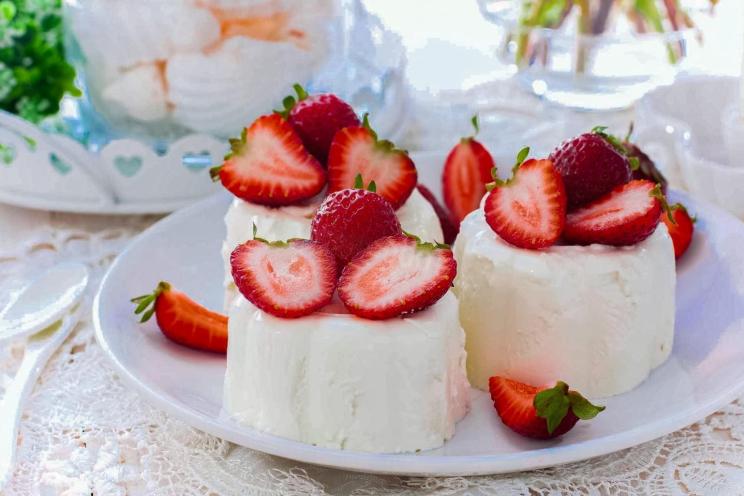 Classic Panna Cotta: A Perfect Festive Cream Dessert Classic Panna Cotta: A Perfect Festive Cream Dessert