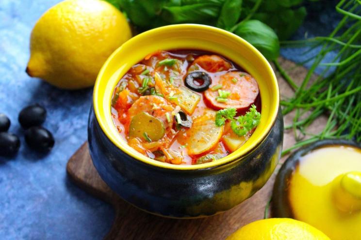 Oven-Baked Cabbage Solyanka in Pots