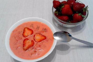 Strawberry Sour Cream Delight