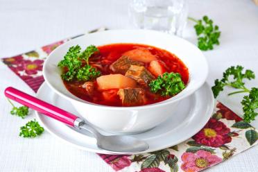 Bright and Flavorful Beef Borscht Recipe