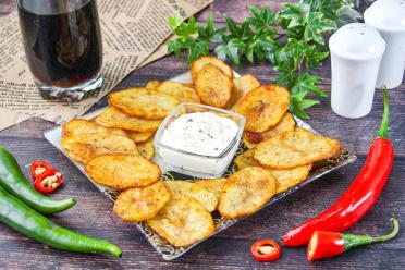 Fried Homemade Potato Chips with Herbs