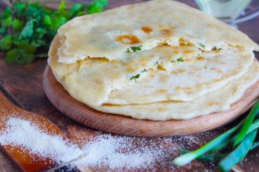 Garlic Naan: Tasty Indian Flatbread