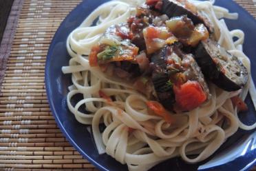 Baked Eggplant, Veggies & Minced Beef Casserole