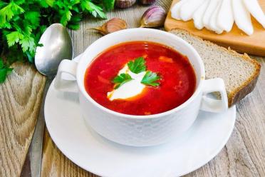 Family-Favorite Meat Broth Borscht